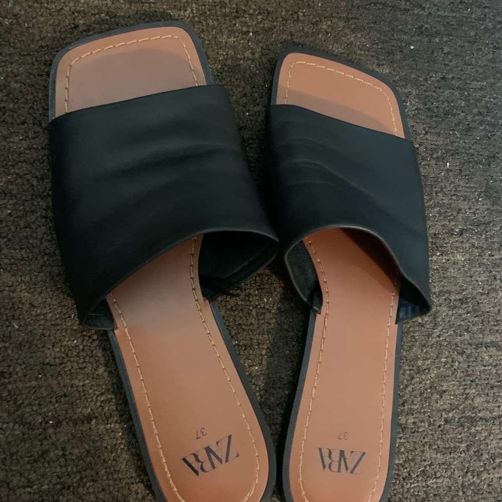 Zara Black sandals 7